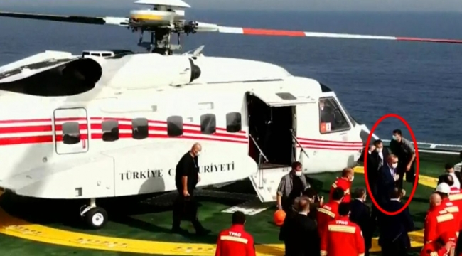 Cumhurbaşkanı Erdoğan, yeni gaz müjdesini vermek için helikopterle Fatih sondaj gemisine iniş yaptı