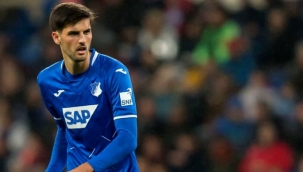 Eşinin doğum yaptığını öğrenen Hoffenheim'lı Grillitsch, maçı bırakıp hastaneye gitti