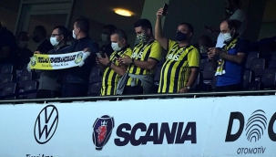 Fenerbahçe taraftarından rakibi kızdıracak tezahürat: Trabzon kümeye