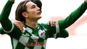 Bursaspor Boluspor'u 4-2 yendi, Ali Akman performansıyla göz doldurdu