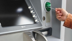 Sosyal medyayı karıştıran iddia: ATM'ler 65 yaş üstünün kredi kartlarını yutmaya mı başladı?