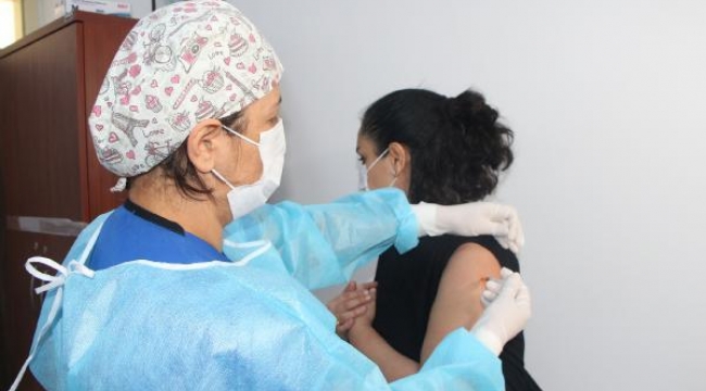 Bilim Kurulu Üyesi Prof. Dr. Yeşim Taşova, Çin aşısındaki yan etkileri tek tek sıraladı
