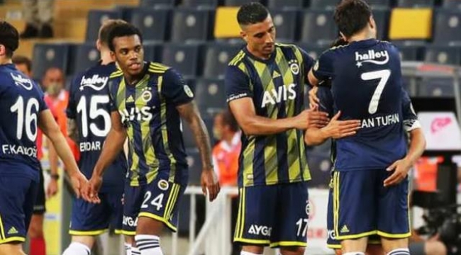 Fenerbahçe 3 futbolcunun üzerini çizdi: Lemos, Dirar ve Ademi ile yollar ayrılıyor