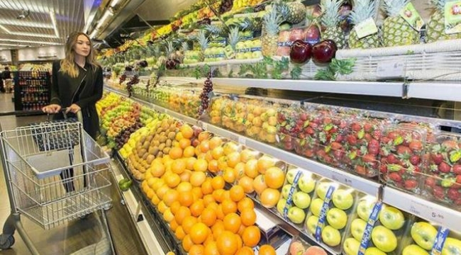 Marketlere yeni düzenleme geliyor: Bazı sebze ve meyveler sadece kapalı alanlarda satılacak, seçmece olmayacak
