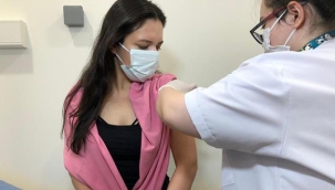 Türkiye'de, koronavirüsle mücadele kapsamında birinci doz aşı yaptıranların sayısı 1 milyonu geçti