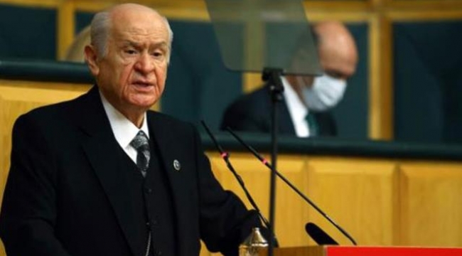 Bahçeli'den, Boğaziçi Üniversitesi önünde Kabe fotoğrafının yere serilmesine tepki: Feci sonunuza yakın durun!