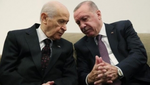 Cumhurbaşkanı Erdoğan ile MHP lideri Bahçeli'nin 'yeni anayasa' zirvesi sona erdi
