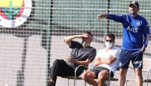 Fenerbahçe'de Teknik Direktör Erol Bulut ile Sportif Direktör Emre Belözoğlu arasında fikir ayrılıkları yaşanıyor