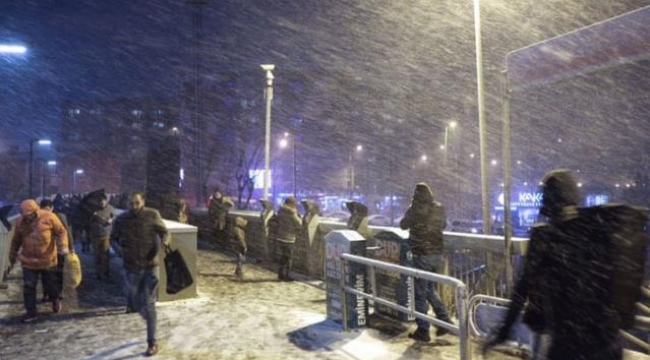 Meteoroloji'den İstanbul için yeni uyarı! Kar yağışı 2 gün daha sürecek