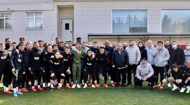 Belhanda, sosyal medyadan yaptığı paylaşımla takım arkadaşları ve teknik ekibe veda etti