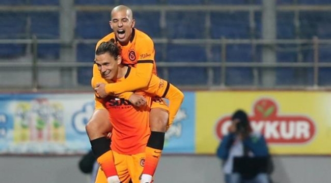 Feghouli'den Şenol Güneş'e çağrı! Milli Takım için özel istekte bulundu