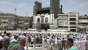 Suudi Arabistan'da teravih namazı 10 rekata indirildi