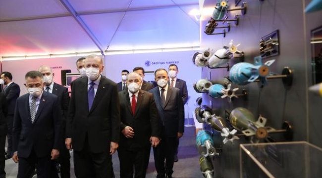 Cumhurbaşkanı Erdoğan yerli ve milli silahları tek tek inceledi, yerinde test etti