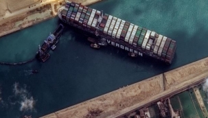 Mısır, Süveyş Kanalı'nı kapatan gemiyi göller bölgesine çekti! Tazminat alana kadar alıkoyacak