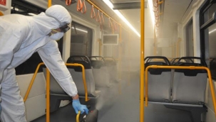 Salgının başından beri en çok merak edilen soru yanıt buldu: Koronanın yüzeylerden bulaşma riski çok düşük