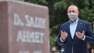 Yunanistan'a giden Bakan Çavuşoğlu'nun paylaşımında kullandığı ifade Yunanları çıldırttı