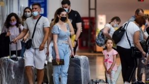 Antalya'da Ruslar, hava trafiğini yüzde 45 artırdı