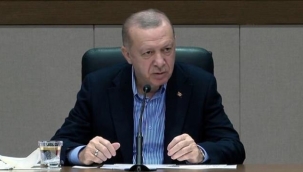  Havalimanında soruları cevaplayan Cumhurbaşkanı Erdoğan gazetecilere sitem etti: Bugün sizleri pek heyecanlı görmüyorum