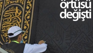 Bayram öncesi Kabe'nin örtüsü değişti