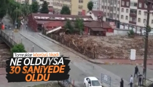 Kastamonu'da tomruklar köprüyü tıkadı