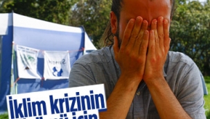 Almanya'da bir grup, iklim krizine farkındalık için açlık grevinde