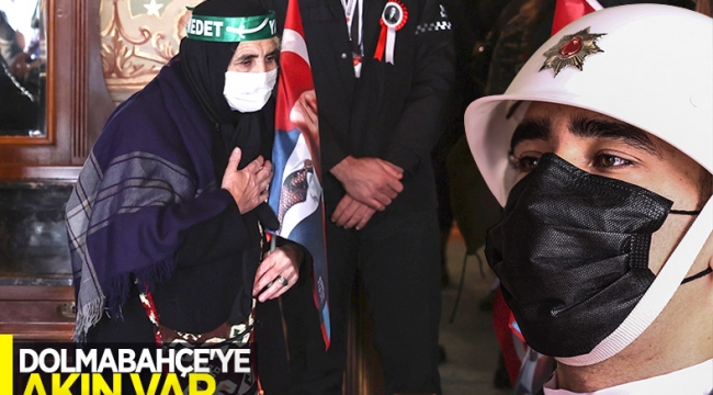 10 Kasım'da Dolmabahçe Sarayı, binlerce ziyaretçiyi ağırladı