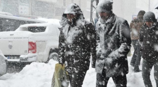 Sıcaklıkların 12 derece birden düşeceği 2 bölgede kar yağışı bekleniyor