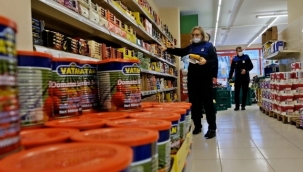 Sultangazi Zabıtası Marketlerde Fiyat Denetimi Yapıyor 