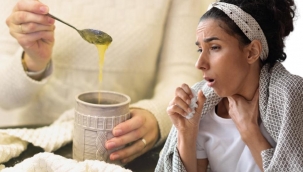 Öksürüğe ve gribe birebir 3 ballı karışım iyileştiriyor 