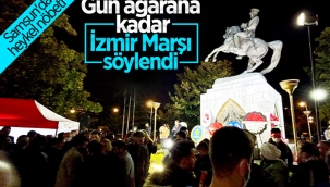 Atatürk heykelinin önünde İzmir Marşı söylenerek nöbet tutuldu 