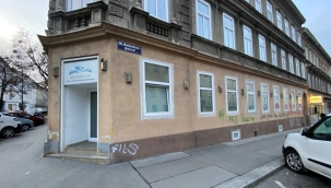 Avusturya'da terör örgütü yandaşları, Türklere ait camiye saldırdı 