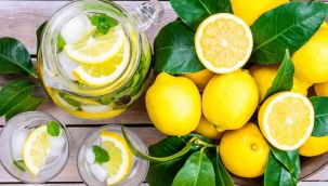 Sabahları limonlu su içmenin 5 mucizevi faydası 