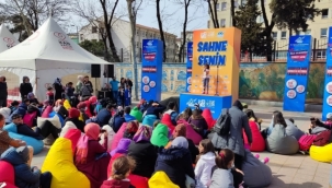 Sultangazi Belediyesi "Sahne Senin" Dedi
