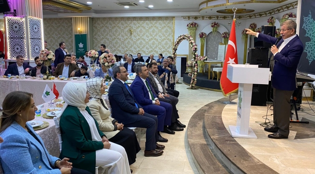 Üsküdardaki İftar Engelinin Ardından Sultangazi'de Davutoğluna Görkemli İftar