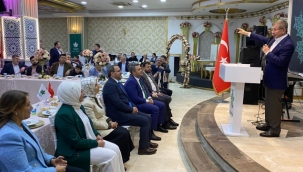 Üsküdardaki İftar Engelinin Ardından Sultangazi'de Davutoğluna Görkemli İftar