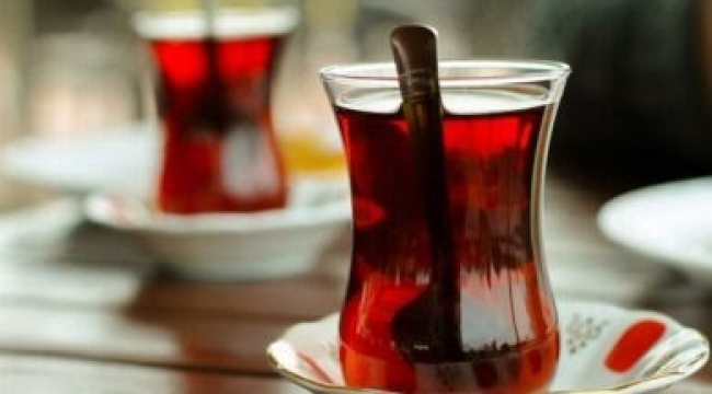 Ankara'da çay zammını fırsat bilen market görüntülendi 