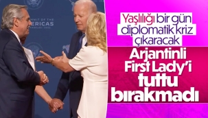 Joe Biden, Arjantinli mevkidaşı Fernandez'in eşinin elini bırakmadı