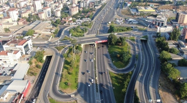 İstanbul'da bayramın ilk gününde yollar boş kaldı