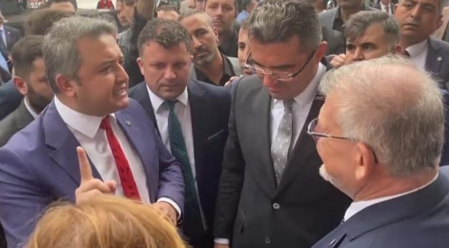 Sivas Günlerinde Karamollaoğlu na Erzurum Günlerinde Davutoğlu na Yapıldı