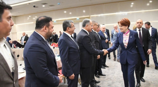 İl Başkanları Meral Akşener'e desteklerini açıkladı