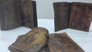 Kırıkkale'de 1000 yıllık olduğu değerlendirilen 3 İncil ele geçirildi