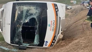 Eskişehir'de halk otobüsü devrildi: 11 kişi yaralandı
