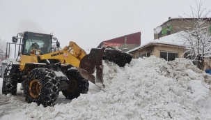 Tunceli ve Bingöl'de eğitime kar engeli