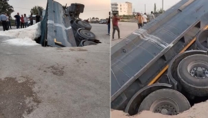 Adana'da yol çöktü! Seyir halindeki kamyon bir anda çukura gömüldü