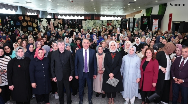 Sultangazili Kursiyerlerden "Gelincik Çiçeği" Temalı Sergi
