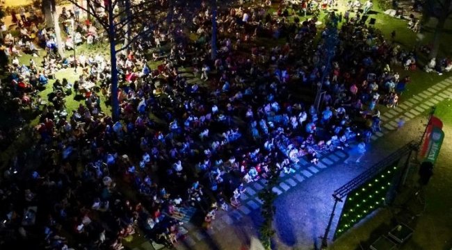 İznik'te yaz 'açık hava sineması' ile başladı
