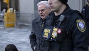 Türkiye karşıtlığı ile biliniyordu! ABD'de eski Senatör Menendez'e rüşvet almaktan 11 yıl hapis cezası