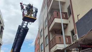 Balıkesir'de evinde çıkan yangında dumandan etkilenen kişi tedavi altına alındı!
