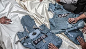 İsrail'in Şifa Hastanesi çevresinde gazetecilerin çadırına düzenlediği saldırıda 2 muhabir hayatını kaybetti