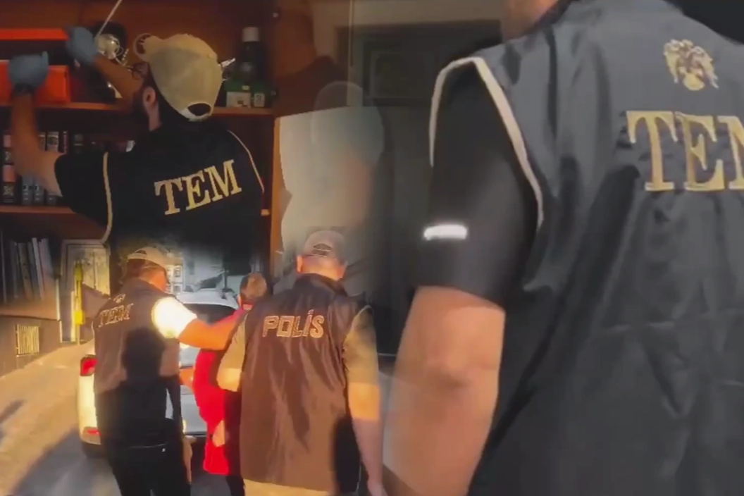 FETÖ'ye 21 ilde büyük darbe!